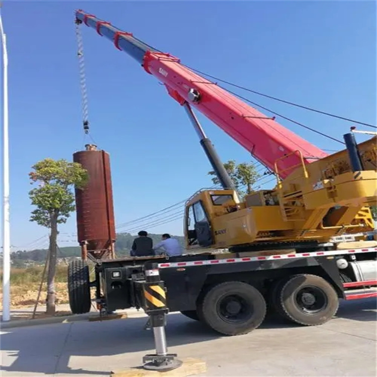 石家庄桥西专业吊车租赁多少钱