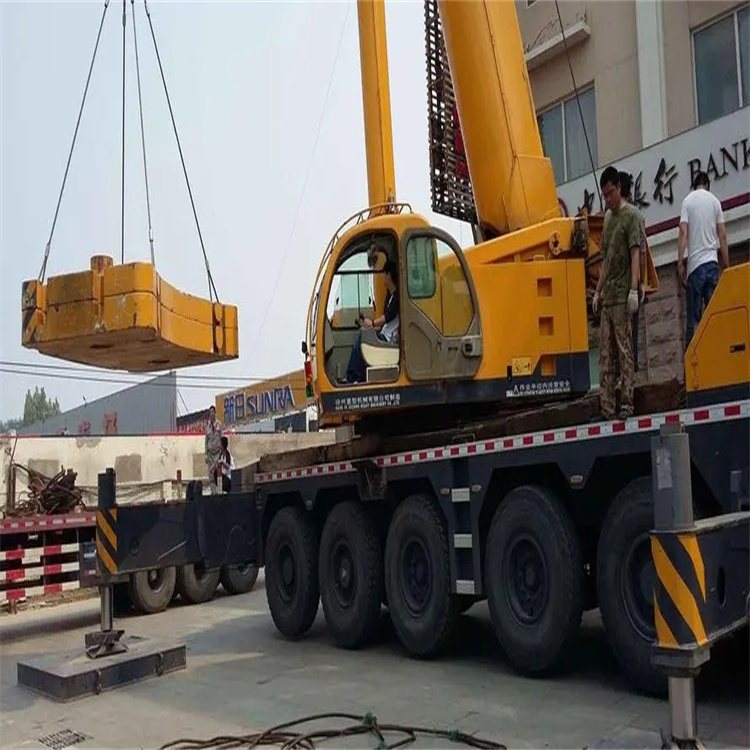 石家庄桥西当地吊车出租|机器吊装|75吨|工厂搬迁服务